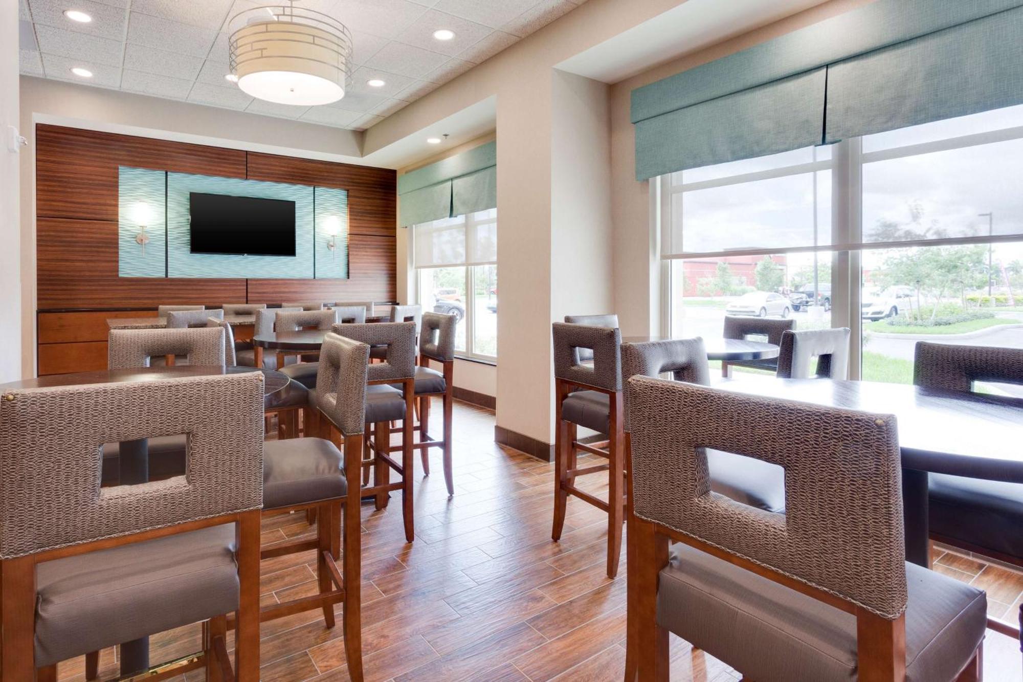 Drury Inn & Suites Fort Myers Airport Fgcu المظهر الخارجي الصورة